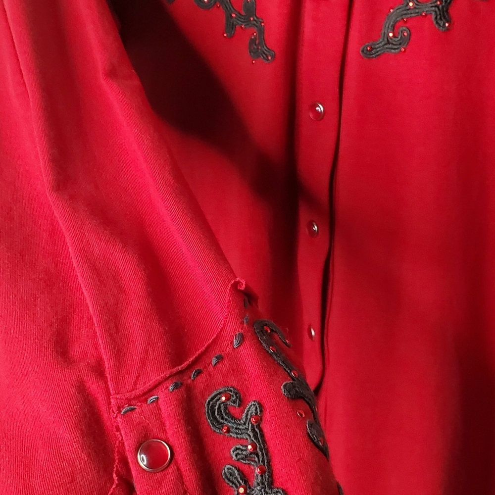 Double D Ranch Red Jewel Rhinestone Detailed longsleeve Button Down Top MEDIUM - Picture 8 of 10